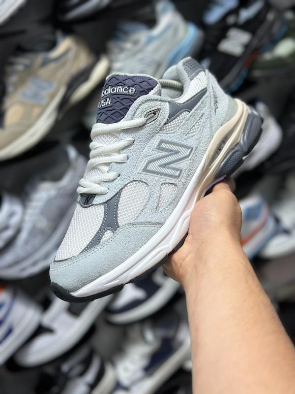 کتونی New Balance