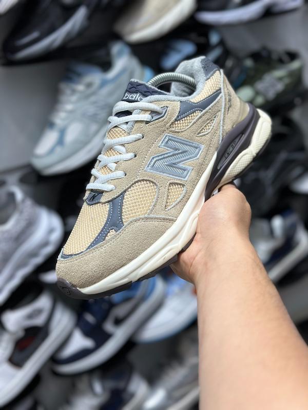 کتونی New Balance