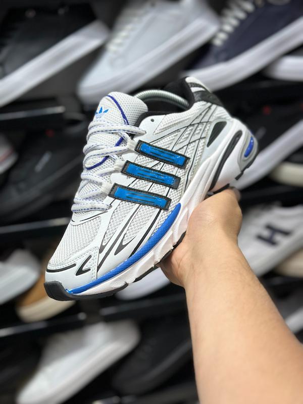 کتونی Adidas