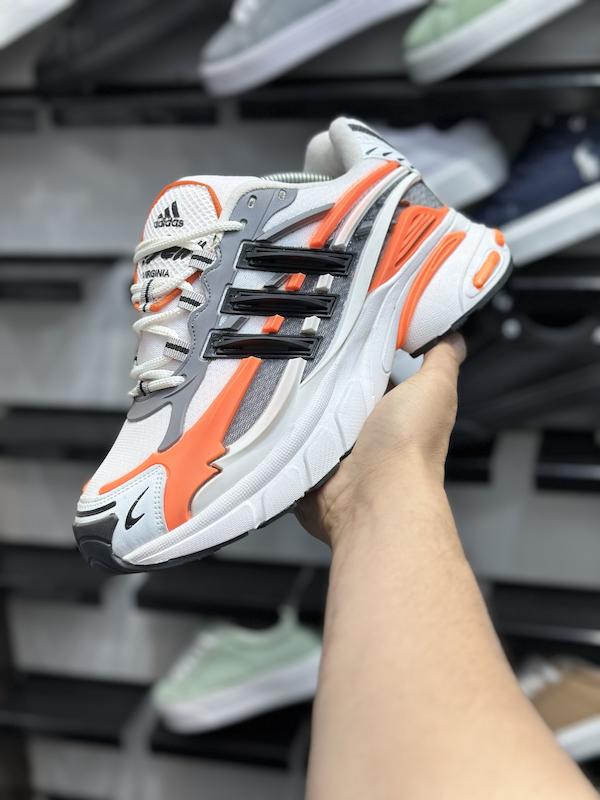 کتونی Adidas