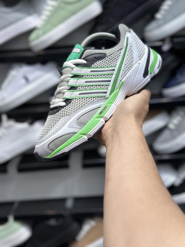 کتونی Adidas