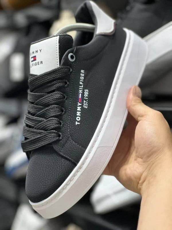 کتونی Tommy Hilfiger