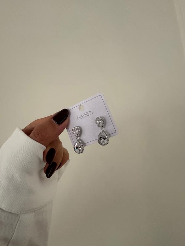 گوشواره نگین اشکی