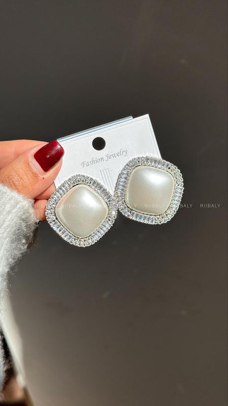 گوشواره نگیندار