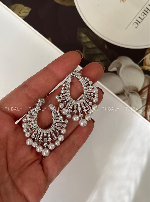 گوشواره نگیندار