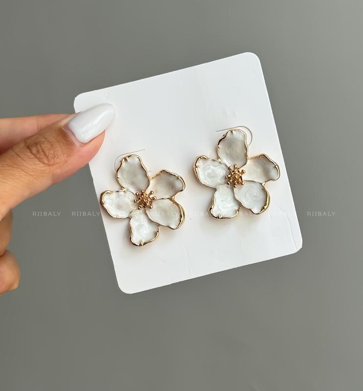 گوشواره گل دور طلایی