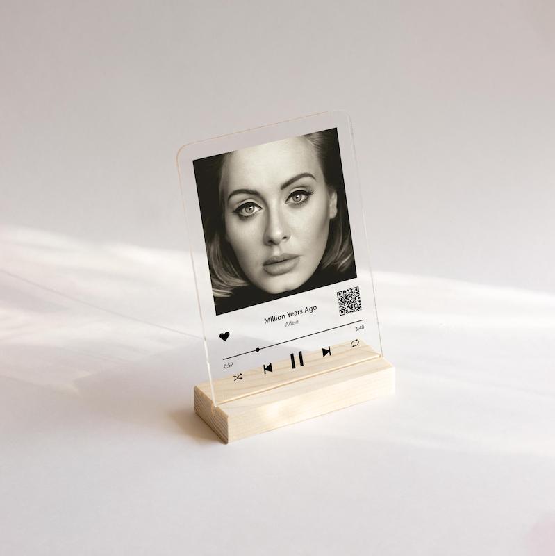 قاب موسیقی Adele