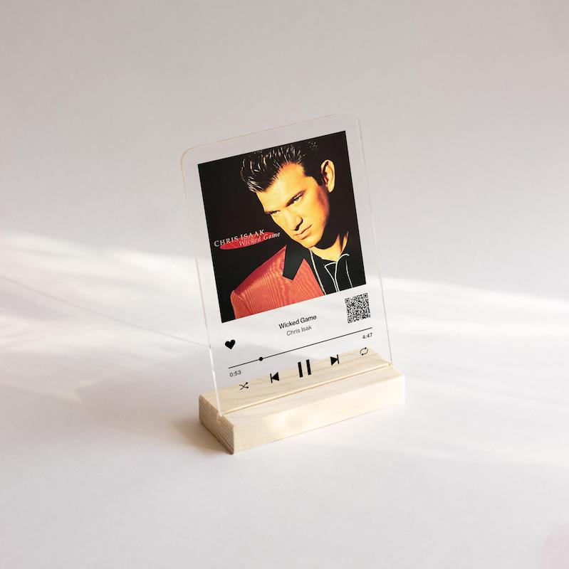 قاب موسیقی Chris Isaak