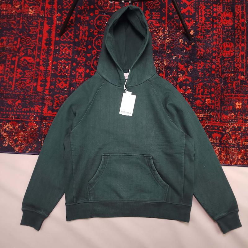 هودی ضخیم و گرم بالا از bershka کد ۱۲۳
