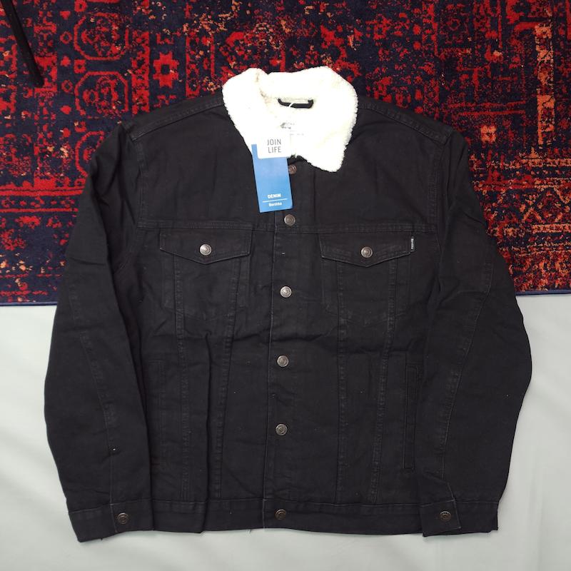 کت جین مشکی داخل خز از bershka کد ۱۳۸ سایز S
