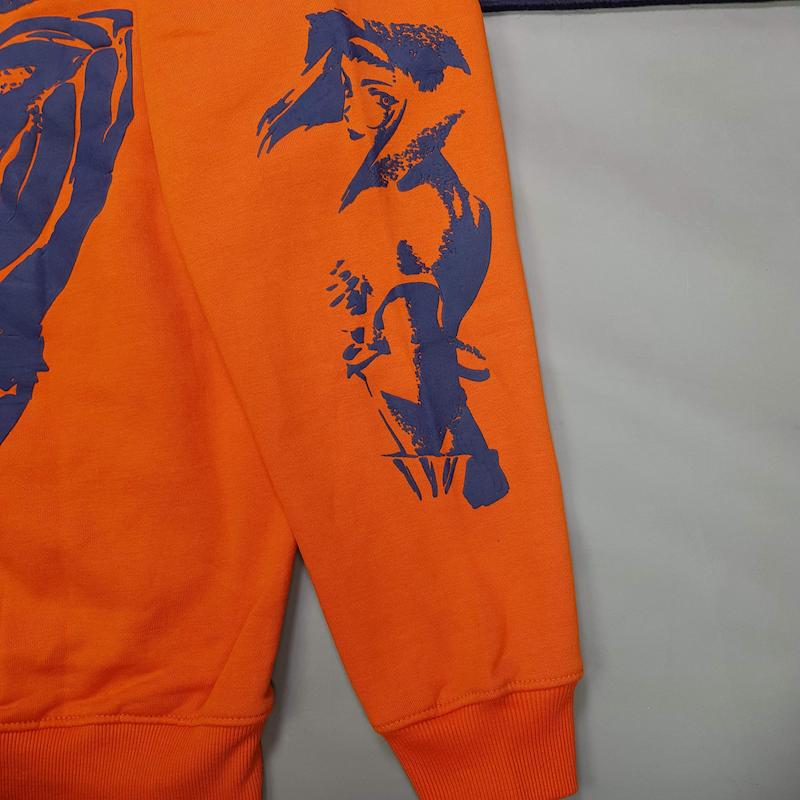 هودی انیمه، ضخیم و گرم بالا از pull & bear کد ۲۳۷