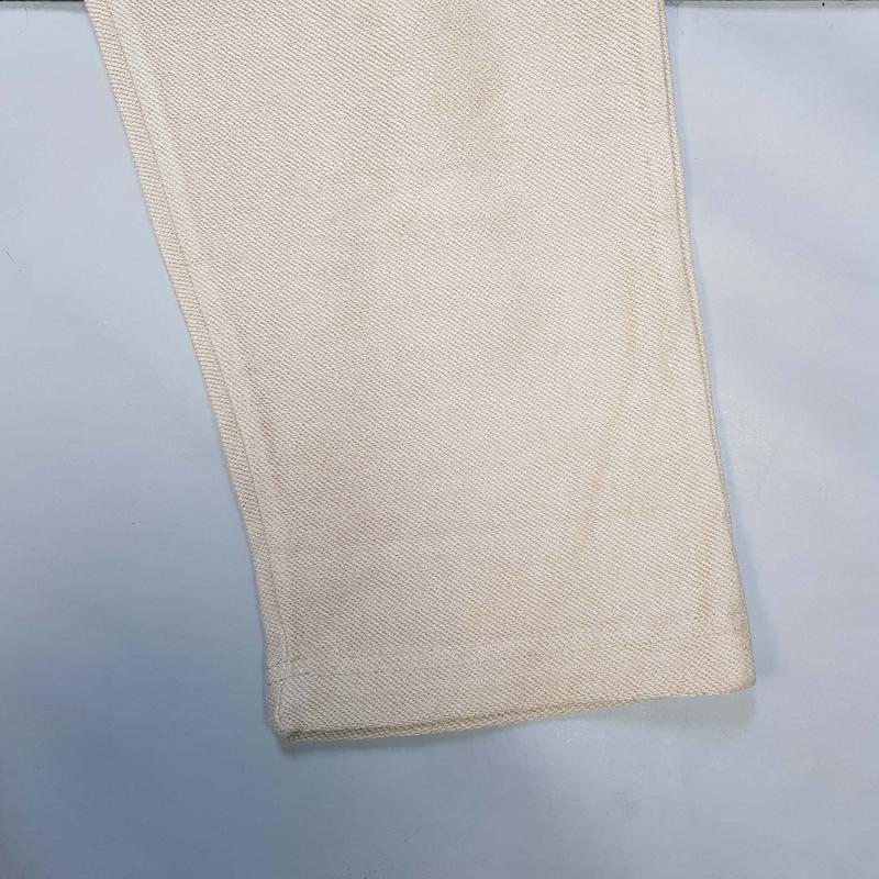  جاگر با پارچه‌ی دورس ۵ نخ کرمی از standard cloth کد ۲۴۵
