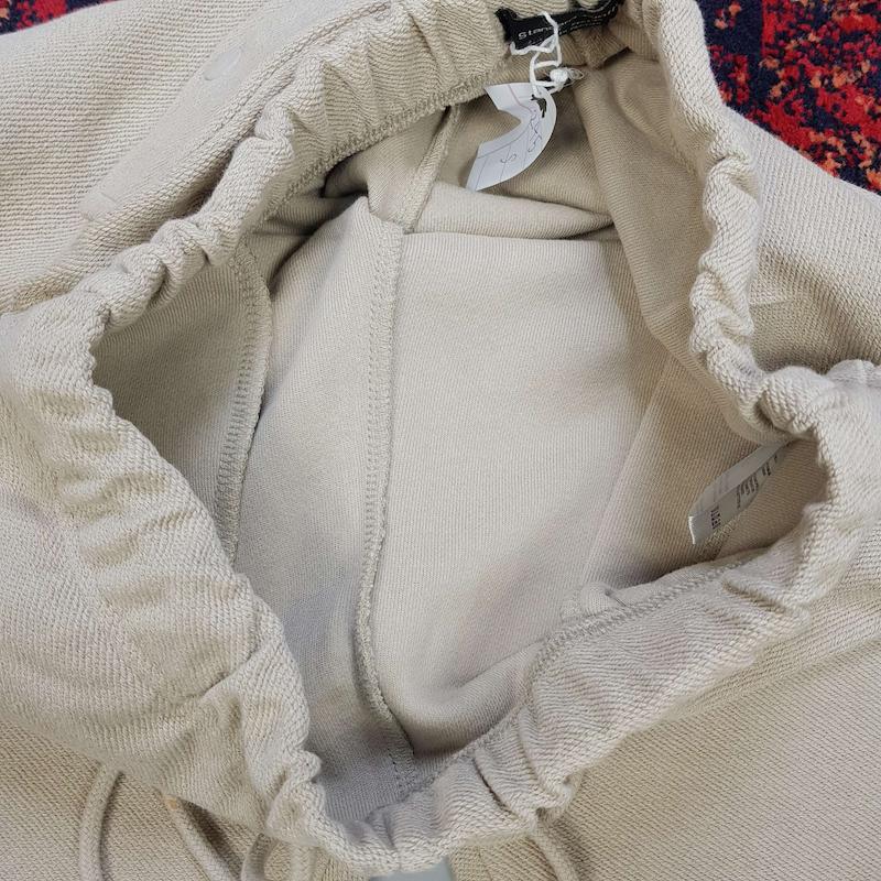  جاگر با پارچه‌ی دورس ۵ نخ کرمی از standard cloth کد ۲۴۵
