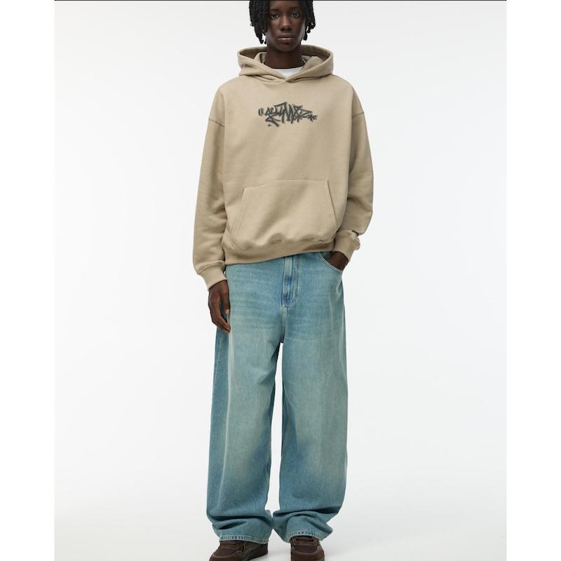  هودی ضخیم و گرم بالا طرح stwd از pull & bear کد ۲۳۹