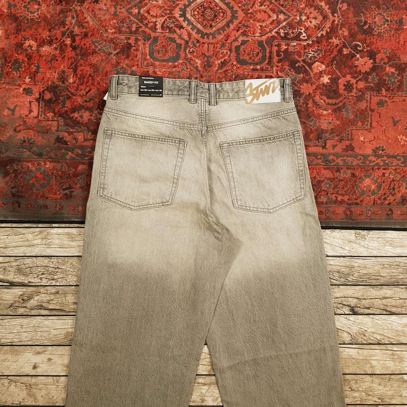 شلوار جین مردانه بگ استایل pull & bear کد ۳۲۸