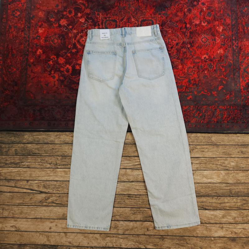 شلوار جین نیم بگ بدون جنسیت pull & bear کد ۳۷۷