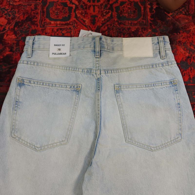 شلوار جین نیم بگ بدون جنسیت pull & bear کد ۳۷۷
