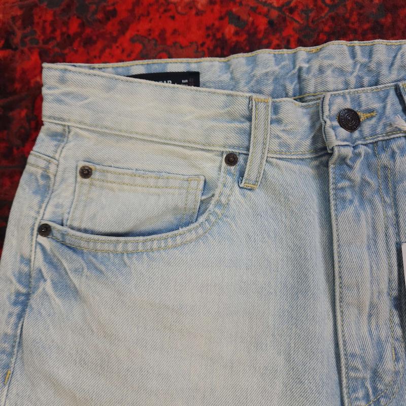 شلوار جین نیم بگ بدون جنسیت pull & bear کد ۳۷۷