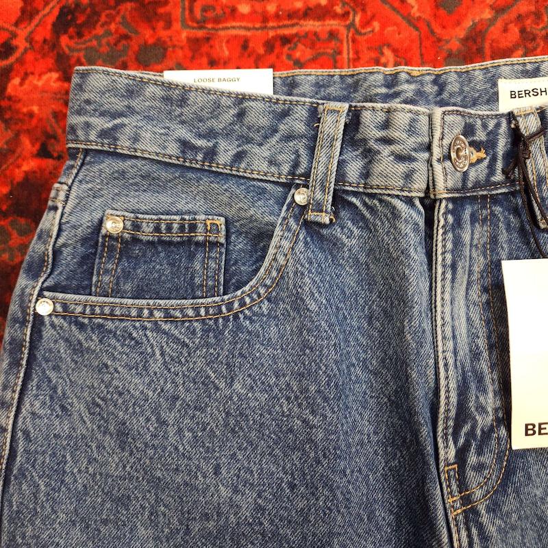 شلوار جین بگ استایل bershka بدون جنسیت کد ۴۰۴ سایز ۲۷