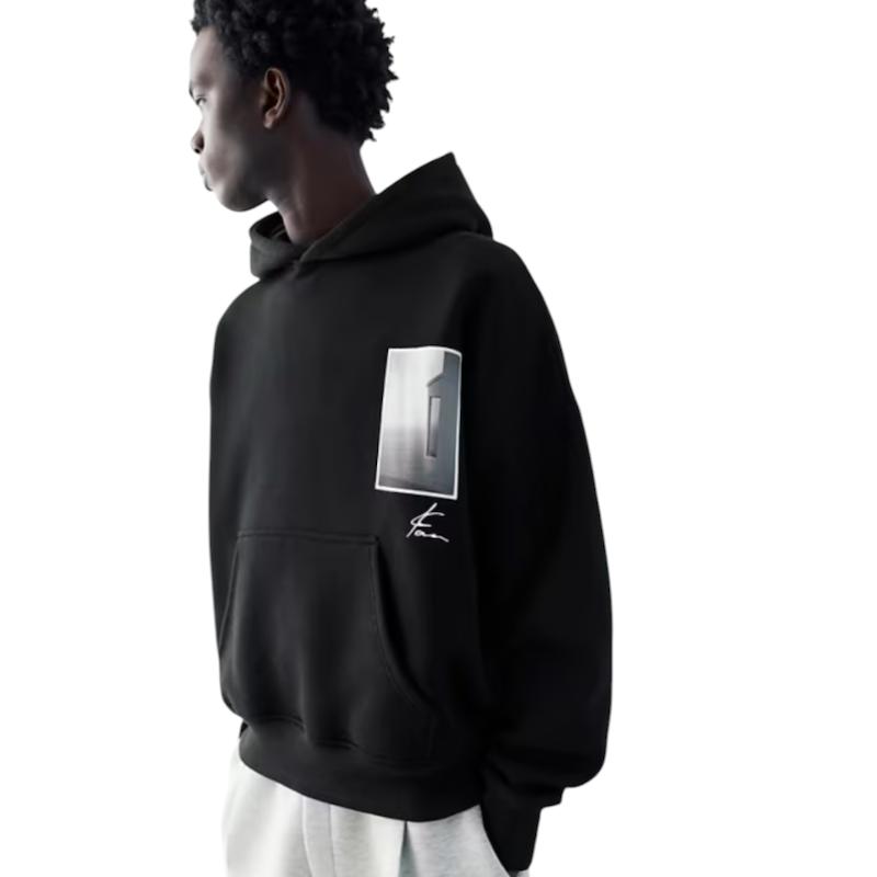 هودی مشکی دیزاین ۲۰۲۶ pull & bear کد ۴۱۲ 