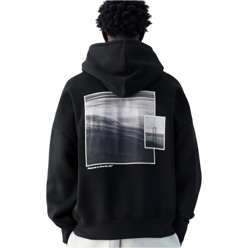 هودی مشکی دیزاین ۲۰۲۶ pull & bear کد ۴۱۲ 