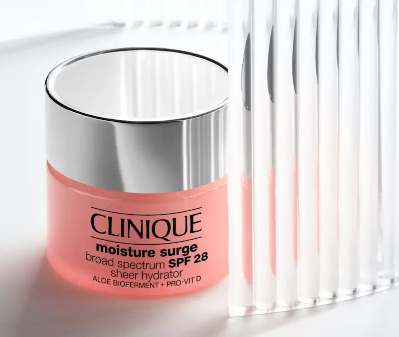 آبرسان و مرطوب‌کننده کلینیک | Clinique Moisture Surge Broad Spectrum SPF 28 Sheer Hydrator
