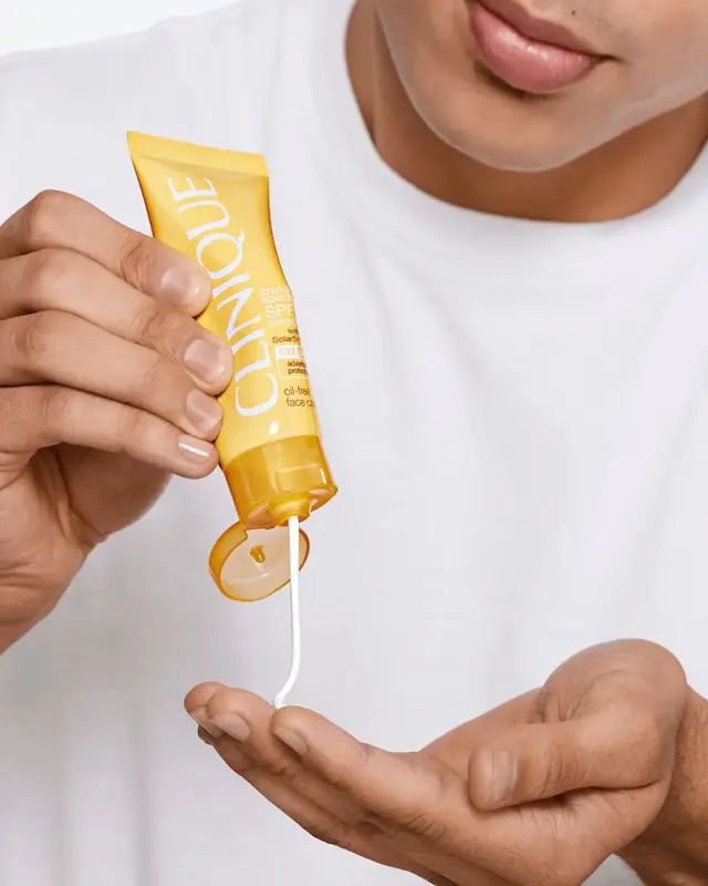ضدآفتاب صورت کلینیک | Clinique Sun Broad Spectrum SPF 50 Sunscreen Face Cream
