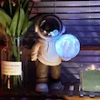 چراغ خواب و اسپیکر مدل فضانورد 