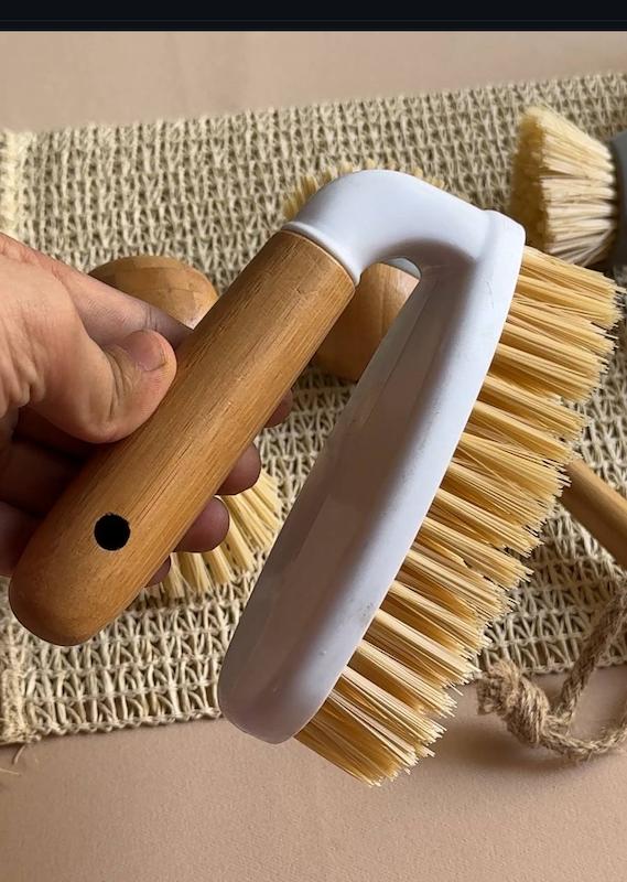 فرچه فرش دسته چوبی