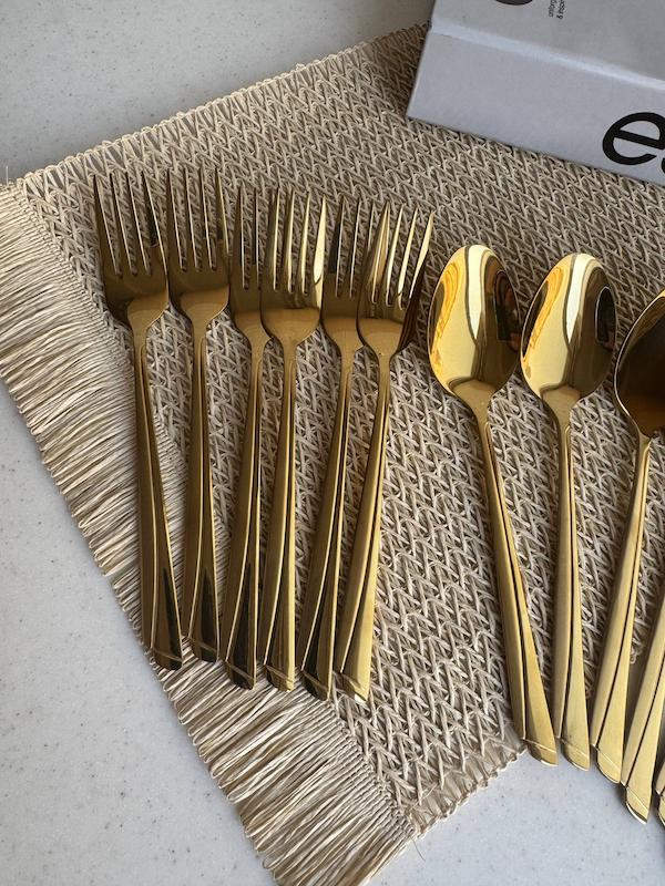 قاشق و چنگال یونیک طلایی 