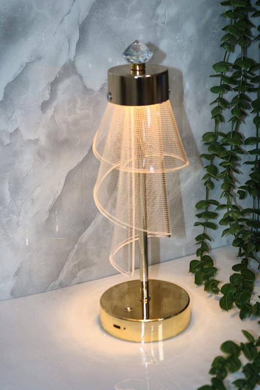 آباژور کاج طلایی