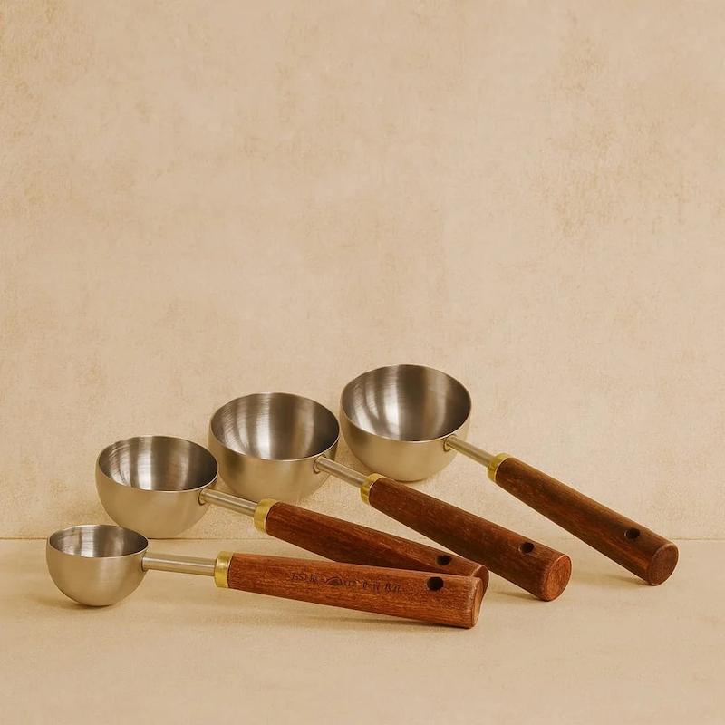 پیمانه استیل سیلور دسته چوبی