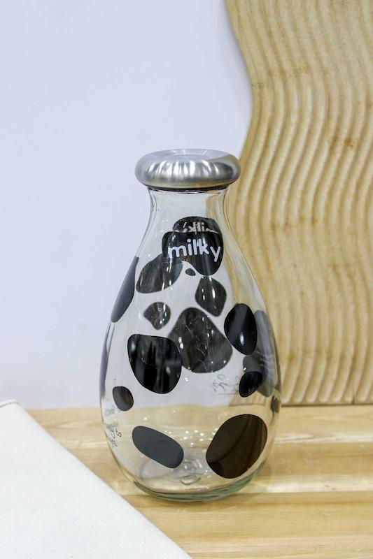 بطری شیر کامبوجی