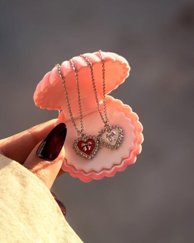 گردنبند قلب و پاپیون کد ۴۴۴