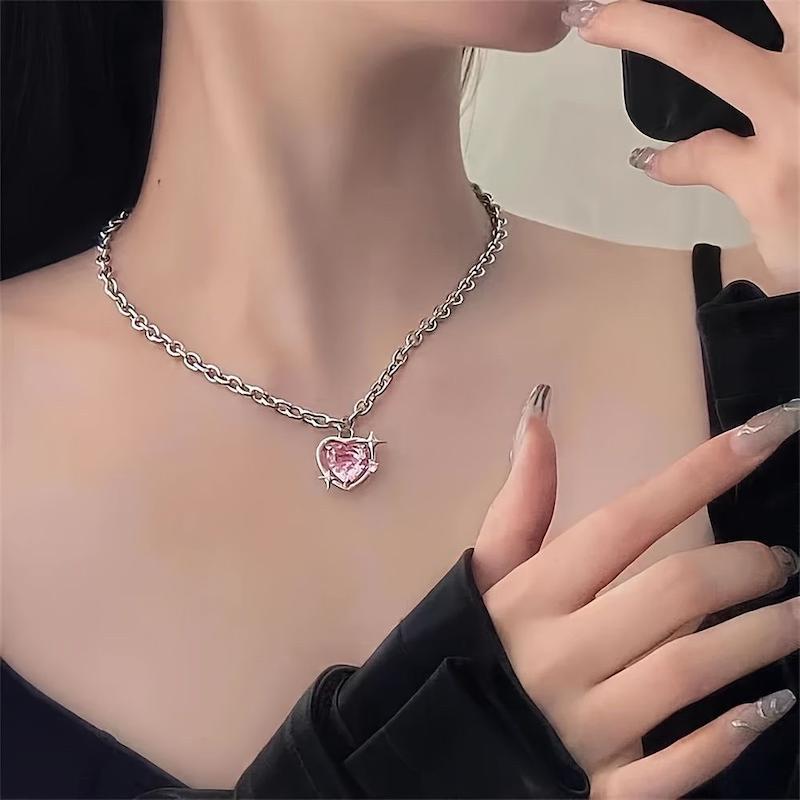 گردنبند قلب اکلیلی 