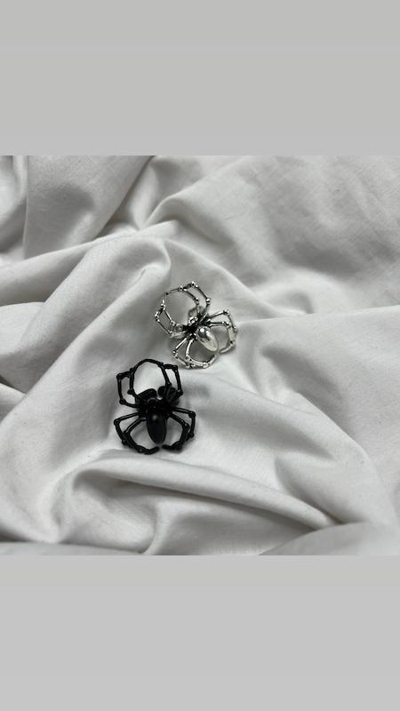 انگشتر عنکبوت🕷