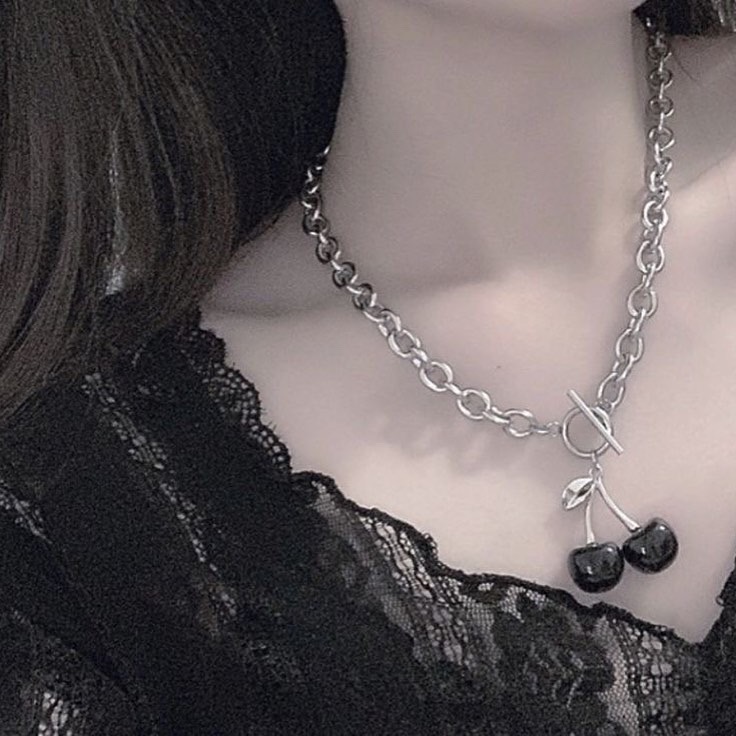 گردنبند گیلاس مشکی🍒