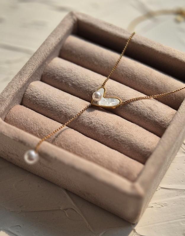 گردنبند صدفی مدل قلب آویزدار