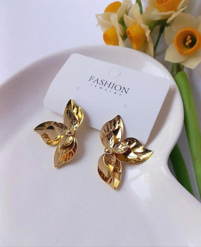 گوشواره مدل گلبرگ