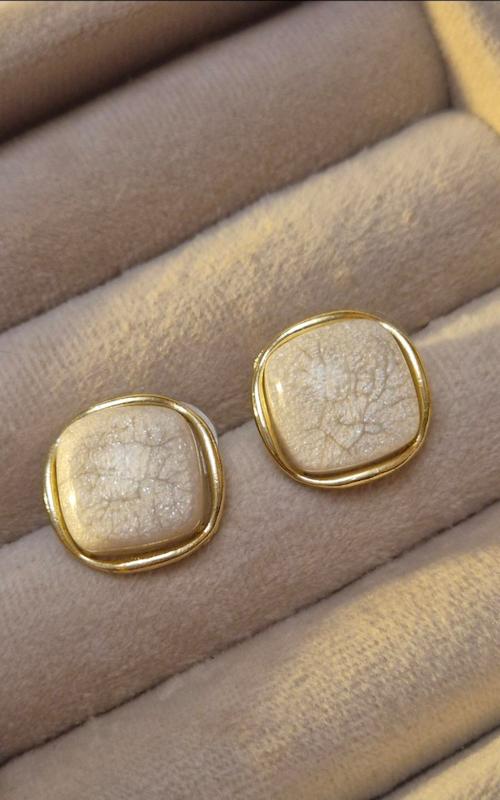 گوشواره مربعی مدل ترک خورده