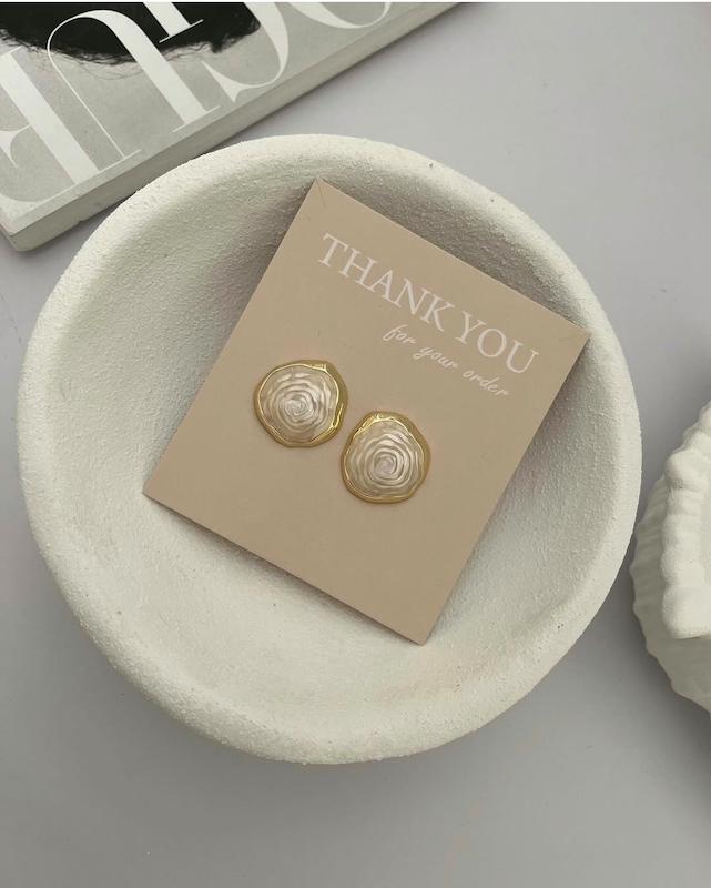 گوشواره میناکاری مدل موج دور طلایی