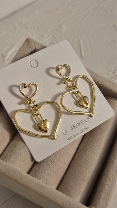 گوشواره مدل قفل و قلب نامنظم