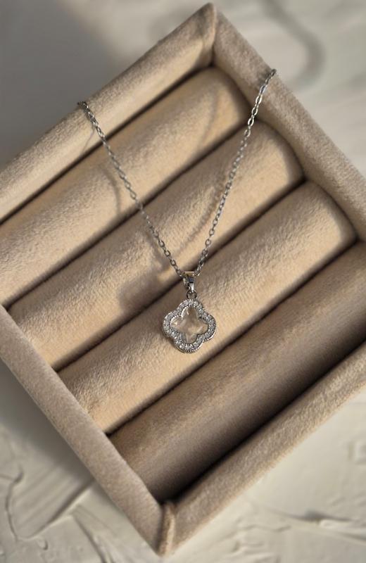 گردنبند مدل ونکلیف