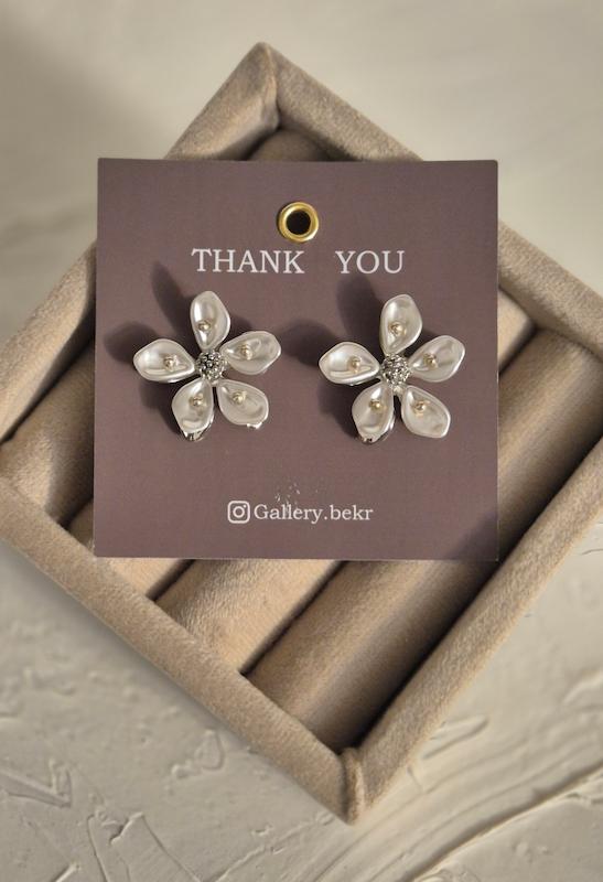 گوشواره مدل گل صدفی 