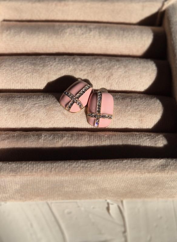 گوشواره میناکاری مدل صورتی