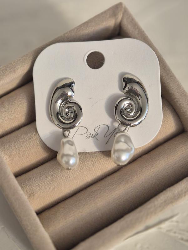 گوشواره مدل حلزونی مرواریدی