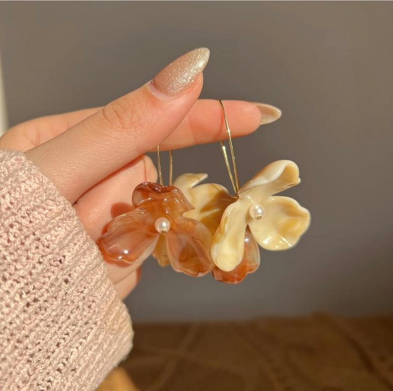 گوشواره مدل گل پلیمری