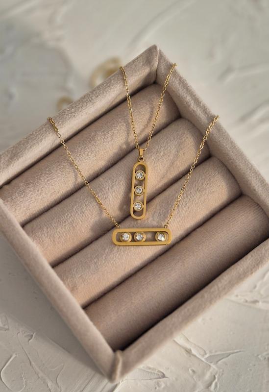 گردنبند مدل ۳ نگین متحرک