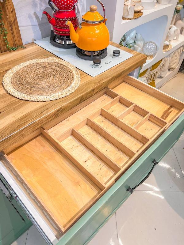 جاقاشقی بزرگ متحرک رابروود کابینتی