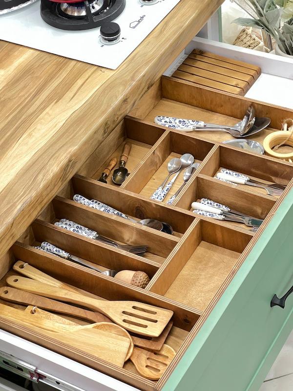 جاقاشقی چوبی بزرگ کابینتی